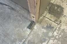 更換地較門